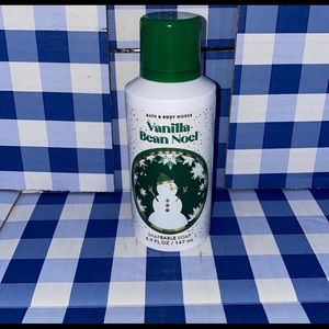 Bath & Body Works “Vanilla Bean Noel” Shapeable soap